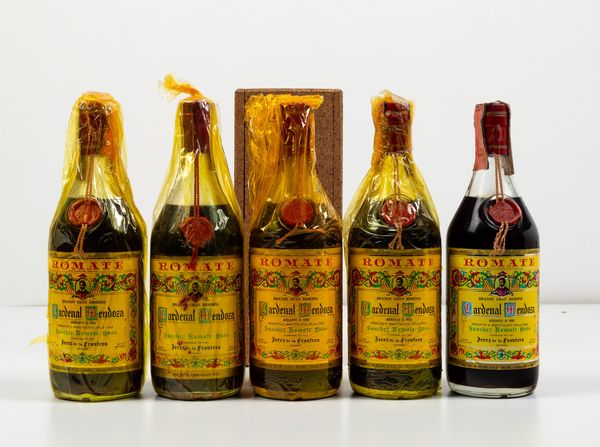 Sanchez Romate, Brandy Gran Reserva Cardenal Mendoza 5 bts - 1 OC Cardenal Mendoza Romate Gran reserve 75 cl 45� imp Bellini anni 70  - Asta Spirito del tempo  - Associazione Nazionale - Case d'Asta italiane