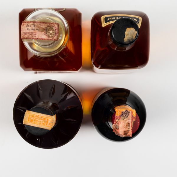 Black Velvet, Canadian Whisky<BR>Burn Brae, Match Whisky Special Malt 8 years old<BR>Cromwell�s, Old Scotch Whisky 12 years old<BR>Sam Barton, Canadian Whisky 5 years old  - Asta Spirito del tempo  - Associazione Nazionale - Case d'Asta italiane