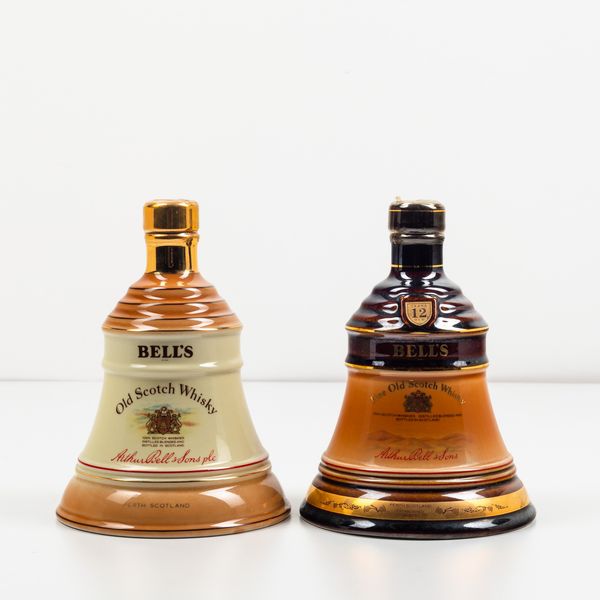 Bell's, Fine Old Scotch Whisky 12 years old<BR>Bell's, Old Scotch Whisky  - Asta Spirito del tempo  - Associazione Nazionale - Case d'Asta italiane