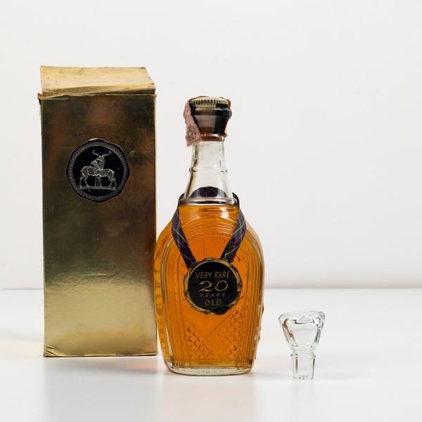 P. Mackenzie, Whisky Very Rare 20 years old  - Asta Spirito del tempo  - Associazione Nazionale - Case d'Asta italiane