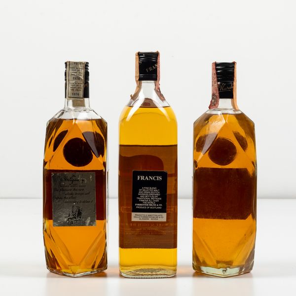 The Antiquary, De Luxe Old Scotch Whisky 12 years old<BR>The Antiquary, Finest Old Scotch Whisky 12 years old<BR>Francis, Rare Scotch Whisky 5 years old  - Asta Spirito del tempo  - Associazione Nazionale - Case d'Asta italiane