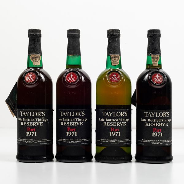 Taylor's, Late Bottled Vintage Reserve Port  - Asta Spirito del tempo  - Associazione Nazionale - Case d'Asta italiane