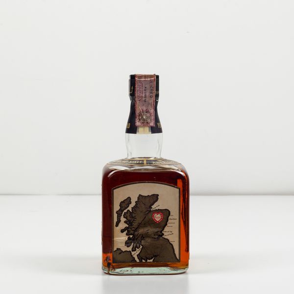 Aberlour Glenlivet, Single Malt Scotch Whiskey 8 years old  - Asta Spirito del tempo  - Associazione Nazionale - Case d'Asta italiane