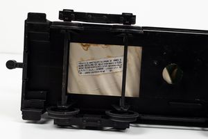 James B. Beam, Kentucky Straight Bourbon Decanter Baggage Jersey & Western Whiskey Beam 150 months old  - Asta Spirito del tempo  - Associazione Nazionale - Case d'Asta italiane