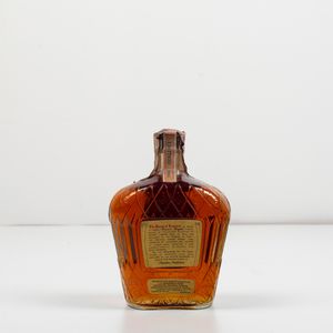 Seagram's, Crown Royal Fine de Luxe Blended Canadian Whisky 10 years old  - Asta Spirito del tempo  - Associazione Nazionale - Case d'Asta italiane