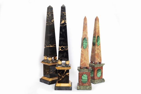 Lotto composto da due coppie di obelischi in marmo, secolo XX  - Asta Incanti d'Arte - Associazione Nazionale - Case d'Asta italiane