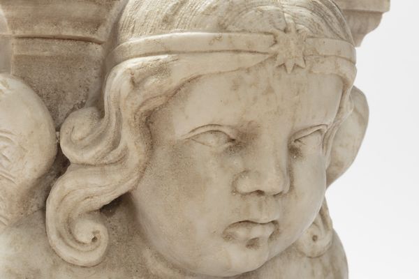 Capitello in marmo con testa di cherubino, fine secolo XIX  - Asta Incanti d'Arte - Associazione Nazionale - Case d'Asta italiane