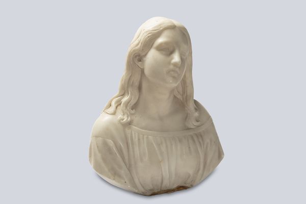 Figura femminile allegorica in marmo, secolo XIX  - Asta Incanti d'Arte - Associazione Nazionale - Case d'Asta italiane