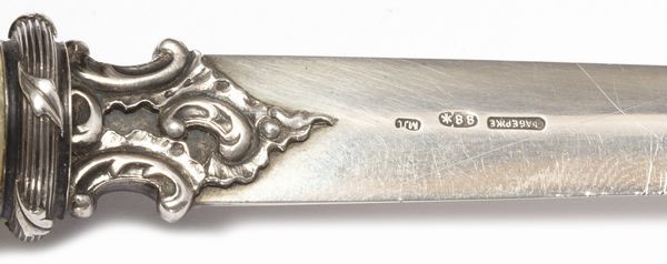 Karl Fabergé : Tagliacarte in argento e bowenite, Russia inizi secolo XX  - Asta Incanti d'Arte - Associazione Nazionale - Case d'Asta italiane