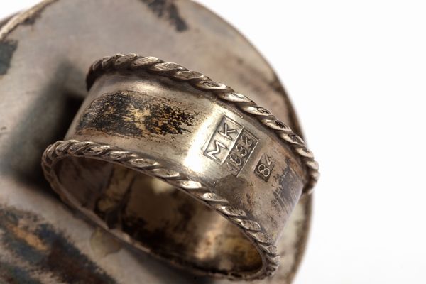 Anello in argento con contenitore, Russia  - Asta Incanti d'Arte - Associazione Nazionale - Case d'Asta italiane