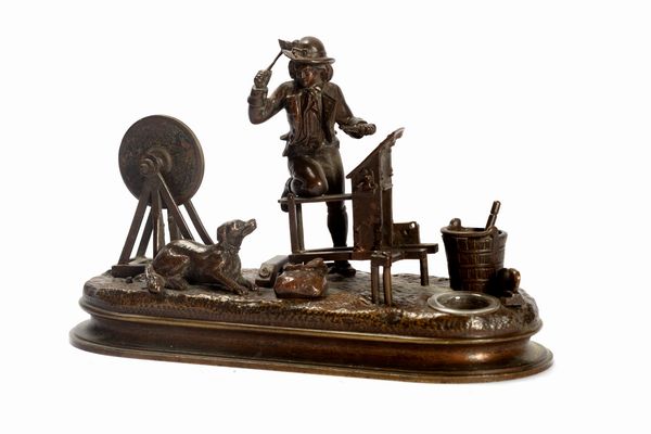 Calamaio in bronzo raffigurante giovane fabbro con strumenti di lavoro, secolo XIX  - Asta Incanti d'Arte - Associazione Nazionale - Case d'Asta italiane