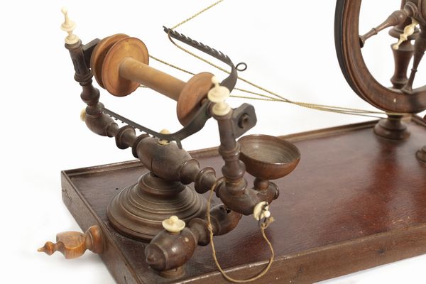 Arcolaio in legno, secolo XIX  - Asta Incanti d'Arte - Associazione Nazionale - Case d'Asta italiane