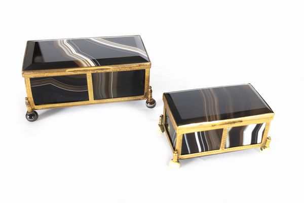 Due scatoline in agata e bronzo dorato, Francia secolo XIX  - Asta Incanti d'Arte - Associazione Nazionale - Case d'Asta italiane