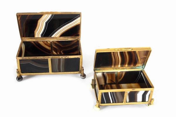 Due scatoline in agata e bronzo dorato, Francia secolo XIX  - Asta Incanti d'Arte - Associazione Nazionale - Case d'Asta italiane