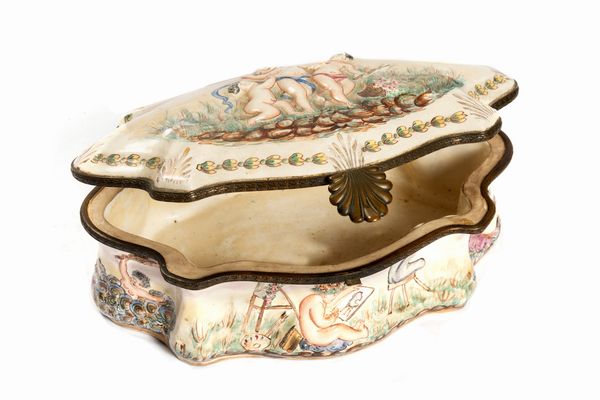 Scatola in porcellana di Capodimonte, secolo XX  - Asta Incanti d'Arte - Associazione Nazionale - Case d'Asta italiane