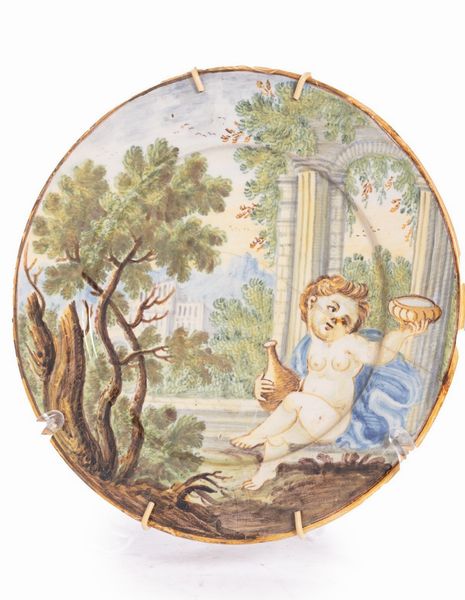 Piattino in maiolica policroma di Castelli, secolo XVIII  - Asta Incanti d'Arte - Associazione Nazionale - Case d'Asta italiane