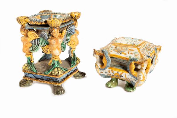 Lotto composto da due calamai in maiolica policroma, fine secolo XIX  - Asta Incanti d'Arte - Associazione Nazionale - Case d'Asta italiane