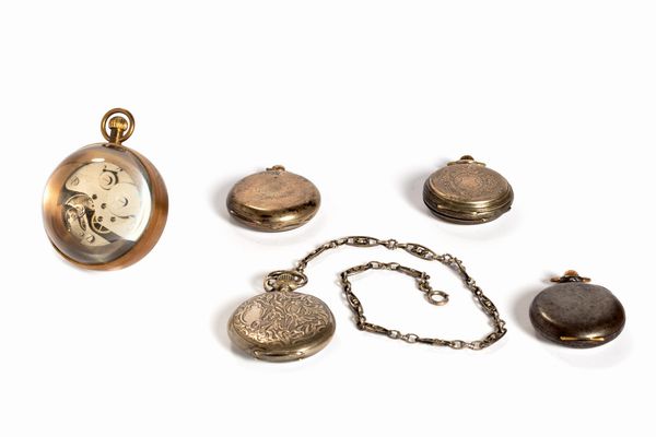 Lotto composto da quattro orologi da tasca e uno da tavolo Omega, secolo XIX  - Asta Incanti d'Arte - Associazione Nazionale - Case d'Asta italiane