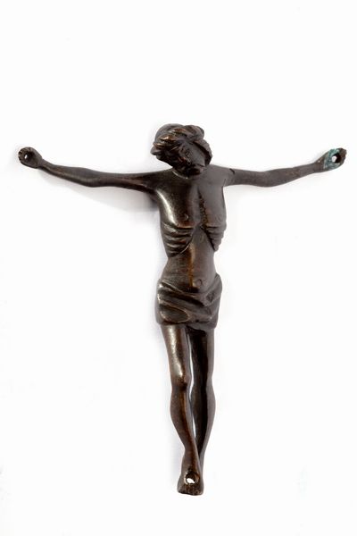 Antico crocifisso in bronzo a patina nera  - Asta Incanti d'Arte - Associazione Nazionale - Case d'Asta italiane