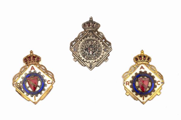 Lotto composto da tre placche in metallo e smalti  - Asta Incanti d'Arte - Associazione Nazionale - Case d'Asta italiane