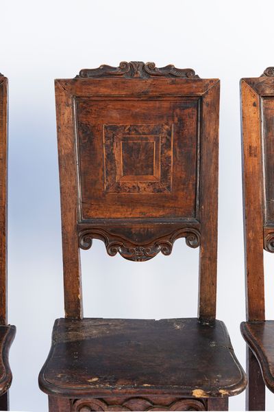 Due coppie di antiche sedie in legno  - Asta Incanti d'Arte - Associazione Nazionale - Case d'Asta italiane