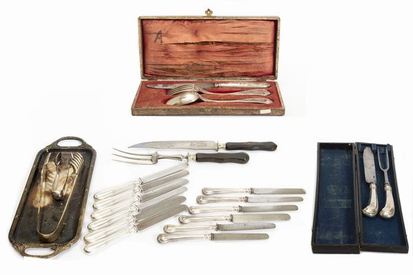 Lotto composto da otto suppellettili in materiali diversi  - Asta Incanti d'Arte - Associazione Nazionale - Case d'Asta italiane