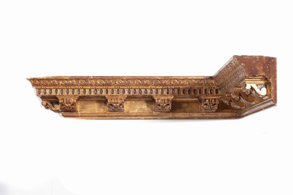Mensola ad angolo intagliata e dorata, secoli XVI - XVII  - Asta Incanti d'Arte - Associazione Nazionale - Case d'Asta italiane