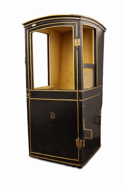 Portantina in legno con rivestimento in tela e finiture in bronzo dorato, secolo XVIII  - Asta Incanti d'Arte - Associazione Nazionale - Case d'Asta italiane