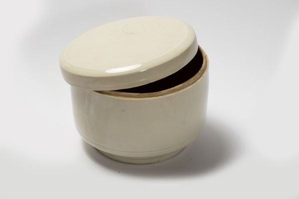 Antica scatola in ceramica bianca, Cina  - Asta Incanti d'Arte - Associazione Nazionale - Case d'Asta italiane