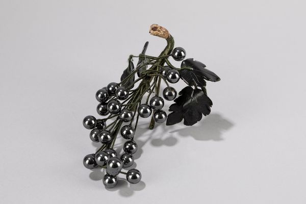 Dodici oggetti in pietra dura raffiguranti frutti e piante, Cina secolo XX  - Asta Incanti d'Arte - Associazione Nazionale - Case d'Asta italiane