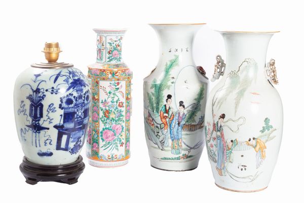 Lotto composto da quattro vasi in porcellana, Cina secoli XIX - XX  - Asta Incanti d'Arte - Associazione Nazionale - Case d'Asta italiane
