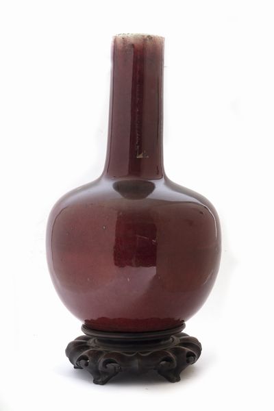 Vaso in porcellana sangue di bue, Cina secolo XIX  - Asta Incanti d'Arte - Associazione Nazionale - Case d'Asta italiane