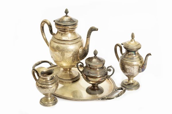 Lotto composto da cinque suppellettili in argento  - Asta Incanti d'Arte - Associazione Nazionale - Case d'Asta italiane