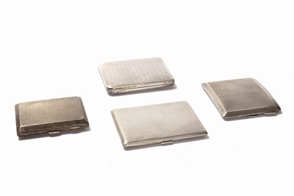 Lotto composto da quattro portasigarette in argento, Inghilterra inizi secolo XX  - Asta Incanti d'Arte - Associazione Nazionale - Case d'Asta italiane