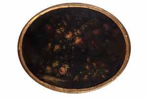 Scuola dell'Italia settentrionale, secolo XVIII - Rose, tulipani, garofani e altri fiori in un vaso d'argento sbalzato en plein air