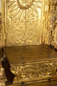 Altarolo da viaggio in legno dorato, secolo XVIII  - Asta Incanti d'Arte - Associazione Nazionale - Case d'Asta italiane