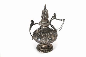 Antico portaprofumi in metallo, India  - Asta Incanti d'Arte - Associazione Nazionale - Case d'Asta italiane