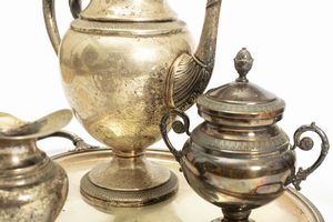 Lotto composto da cinque suppellettili in argento  - Asta Incanti d'Arte - Associazione Nazionale - Case d'Asta italiane