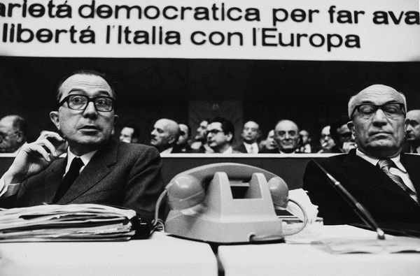 Anonimo : Giulio Andreotti e Amintore Fanfani  - Asta Fotografia - Associazione Nazionale - Case d'Asta italiane