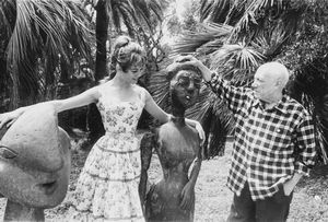 Jerome Brierre, Attribuito a : Pablo Picasso et Brigitte Bardot dans l'atelier � Vallauris pendant Festival de Cannes  - Asta Fotografia - Associazione Nazionale - Case d'Asta italiane