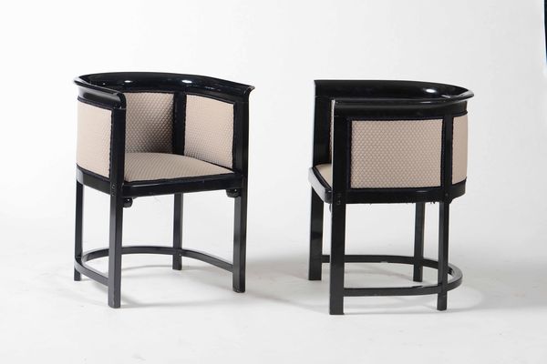 Josef Hoffmann, Stile di : Salottino composto da un divano e due poltrone  - Asta Design Lab - Associazione Nazionale - Case d'Asta italiane