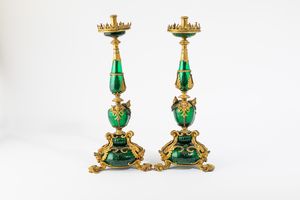 Coppia di importanti candelieri in vetro soffiato di Murano con montatura in bronzo dorato. Veneto, primo quarto del XVII secolo  - Asta Villa di Maser. Storia di una casa e di una famiglia - Associazione Nazionale - Case d'Asta italiane