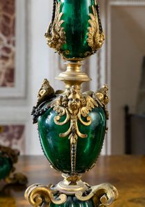Coppia di importanti candelieri in vetro soffiato di Murano con montatura in bronzo dorato. Veneto, primo quarto del XVII secolo  - Asta Villa di Maser. Storia di una casa e di una famiglia - Associazione Nazionale - Case d'Asta italiane