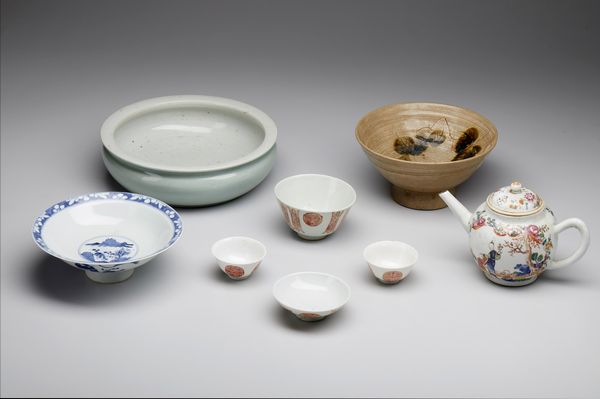 Arte Cinese : Gruppo di otto porcellane  Cina, dinastia Qing, XIX secolo  - Asta Asta 373 | ARTE ORIENTALE E ISLAMICA - ARTE ORIENALE E WUNDERKAMMER Online - Associazione Nazionale - Case d'Asta italiane