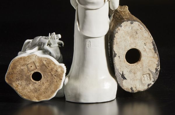 Arte Cinese : Lotto composto da undici figure in porcellana Cina, inizi XX secolo  - Asta Asta 373 | ARTE ORIENTALE E ISLAMICA - ARTE ORIENALE E WUNDERKAMMER Online - Associazione Nazionale - Case d'Asta italiane