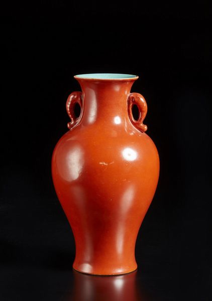 Arte Cinese : Vaso monocromo ad anfora  Cina, XX secolo  - Asta Asta 373 | ARTE ORIENTALE E ISLAMICA - ARTE ORIENALE E WUNDERKAMMER Online - Associazione Nazionale - Case d'Asta italiane