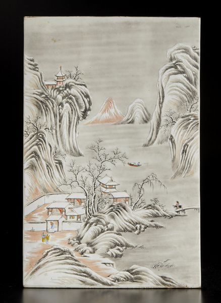 Arte Cinese : Gruppo di tre placche in porcellana smaltata  Cina, inizio XX secolo  - Asta Asta 373 | ARTE ORIENTALE E ISLAMICA - ARTE ORIENALE E WUNDERKAMMER Online - Associazione Nazionale - Case d'Asta italiane