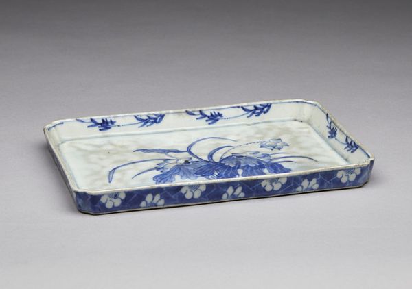 Arte Cinese : Lotto composto da tre oggetti in porcellana  Cina, XIX-XX secolo  - Asta Asta 373 | ARTE ORIENTALE E ISLAMICA - ARTE ORIENALE E WUNDERKAMMER Online - Associazione Nazionale - Case d'Asta italiane