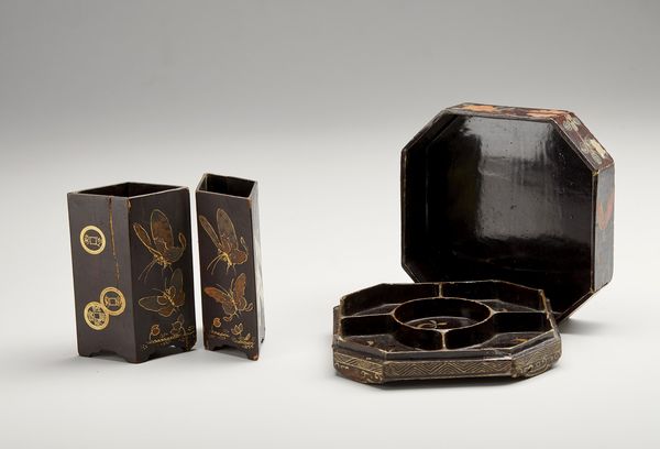 Arte Cinese : Gruppo di otto contenitori in lacca  Cina, dinastia Qing, XVIII- XIX secolo  - Asta Asta 373 | ARTE ORIENTALE E ISLAMICA - ARTE ORIENALE E WUNDERKAMMER Online - Associazione Nazionale - Case d'Asta italiane