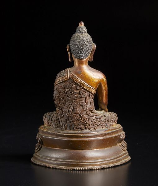 Arte Cinese : Teiera, incensiere e Buddha assiso Cina, XX secolo  - Asta Asta 373 | ARTE ORIENTALE E ISLAMICA - ARTE ORIENALE E WUNDERKAMMER Online - Associazione Nazionale - Case d'Asta italiane